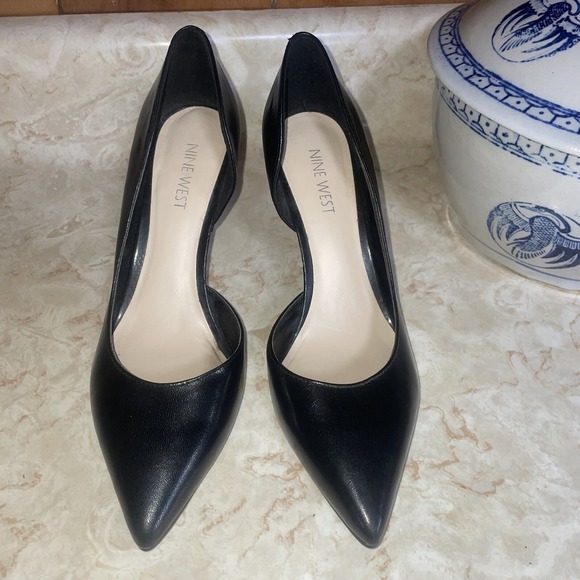 Nine West Black Stilletto Pointed Toe 6.5 - Picture 1 of 10